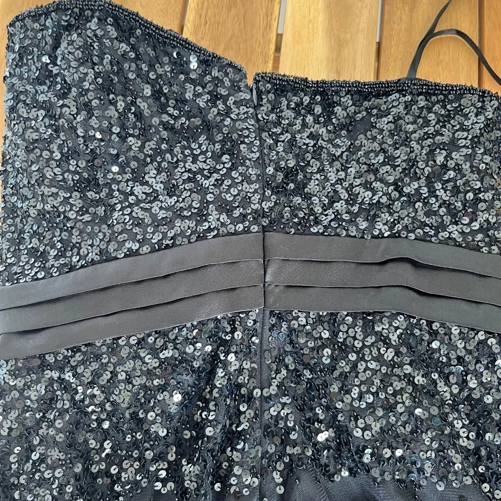 ADRIANNA PAPELL BLACK SEQUIN STRAPLESS COCKTAIL DRESS – P6 - Picture 7 of 8